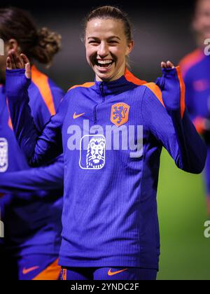 Zeist, pays-Bas. 25 novembre 2024. ZEIST, PAYS-BAS - NOVEMBRE 25 : Jackie Groenen, des pays-Bas, fait des gestes lors de la séance d'entraînement de l'équipe néerlandaise de football féminin avant le match amical entre les pays-Bas et la Chine au campus KNVB le 25 novembre 2024 à Zeist, pays-Bas. (Photo de Peter Lous/Orange Pictures) crédit : Orange pics BV/Alamy Live News Banque D'Images