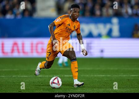 Madrid, Espagne. 24 novembre 2024. Vinicius Junior du Real Madrid CF lors du match la Liga EA Sports entre CD Leganes et Real Madrid CF a joué au stade Municipal de Butarque le 24 novembre 2024 à Madrid, Espagne. (Photo de Cesar Cebolla/PRESSINPHOTO) crédit : AGENCE SPORTIVE PRESSINPHOTO/Alamy Live News Banque D'Images