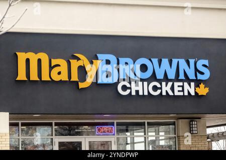 Calgary, Alberta, Canada. 8 février 2024. Une enseigne Mary Browns Chicken Restaurant Banque D'Images