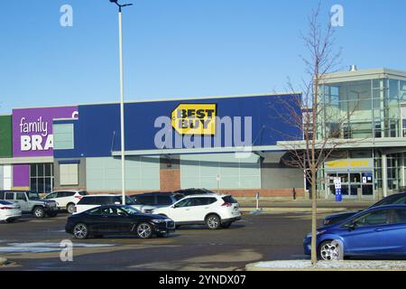 Calgary Alberta, Canada. 17 octobre 2020. BEST Buy est une multinationale américaine de vente au détail de produits électroniques grand public dont le siège social est situé à Richfield, au Minnesota Banque D'Images