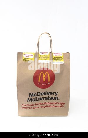 Calgary, Alberta, Canada. 21 mai 2024. Un papier de livraison de nourriture McDonalds Banque D'Images