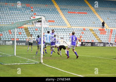 Fotografías del encuentro entre Salamanca UDS vs Becerril CF en la temporada 23/24 - Salamanca, España 12 de febrero de 2024 Banque D'Images