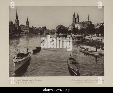 Vue de Zurich depuis Quaibrucke, surplombant la rivière Limmat en direction de la cathédrale. Du photographe suisse Jean Gaberell Portfolio 'album of Switzerland' publié dans les années 1920 Banque D'Images