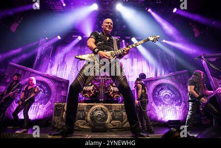 Wolf Hoffmann d'Accept jouant en live le 25 novembre 2024 Banque D'Images