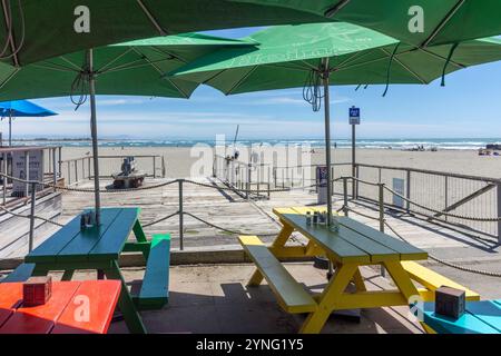 Terrasse extérieure, Beach Bar Restaurant, Esplanade, Sumner, Christchurch (Ōtautahi), Canterbury, Nouvelle-Zélande Banque D'Images