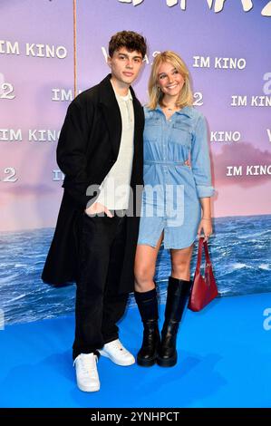 Noah Miguel Oechsle Rodriguez und Lara Spengler BEI der Premiere des Animationsfilms Vaiana 2 / Moana 2 im Zoo Palast. Berlin, 25.11.2024 *** Noah Miguel Oechsle Rodriguez et Lara Spengler à la première du film d'animation Vaiana 2 Moana 2 au Zoo Palast Berlin, 25 11 2024 Foto:Xn.xKubelkax/xFuturexImagex vaiana berlin 4129 Banque D'Images
