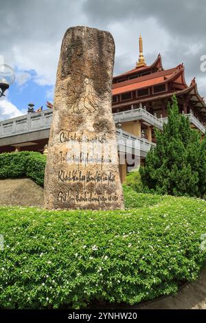 Hue Nghiem Pagoda in 299B Luong Dinh Cua Street, Binh Khanh Ward, District 2, Hô Chi Minh ville 70000, Vietnam Banque D'Images