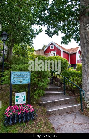 Bienvenue dans la célèbre colonie de jardin d'Brändaholm sur l'île de Dragsö dans l'archipel de Karlskrona, Blekinge län, Suède. Banque D'Images