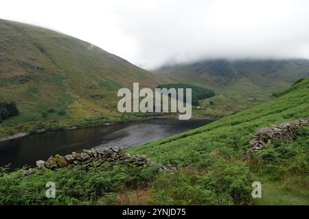 Haweswater Lake & Mardale dirigez-vous de « Rough Crag » sur la route vers la chaîne de collines de « High Street » dans le parc national du Lake District, Cumbria, Angleterre, Royaume-Uni Banque D'Images