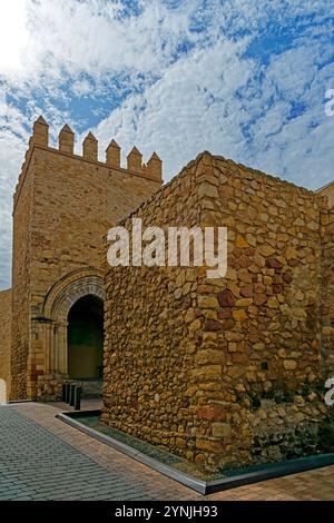 La Muralla de Lorca, porche de San Antonio, la Puerta de San Ginés, Stadtmauer, Turm, Pforte Banque D'Images