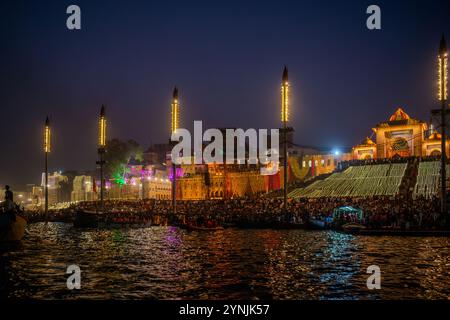 Le Dev Deepavali est le festival de Kartik Poornima célébré dans la ville de Varanasi Uttar Pradesh, en Inde. Il tombe sur la pleine lune de Kartika Banque D'Images