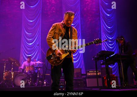 ROYAUME-UNI. 25 novembre 2024. LONDRES, ANGLETERRE - NOVEMBRE 25 : Jason Isbell de 'Jason Isbell and the 400 Unit' se produit à Eventim Apollo le 25 novembre 2024 à Londres, Angleterre. CAP/Mar © Mar/Capital Pictures crédit : Capital Pictures/Alamy Live News Banque D'Images