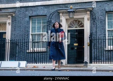 Londres, Angleterre, Royaume-Uni. 26 novembre 2024. BRIDGET PHILLIPSON, secrétaire d'État à l'éducation, quitte la réunion du cabinet. (Crédit image : © Tayfun Salci/ZUMA Press Wire) USAGE ÉDITORIAL SEULEMENT! Non destiné à UN USAGE commercial ! Banque D'Images