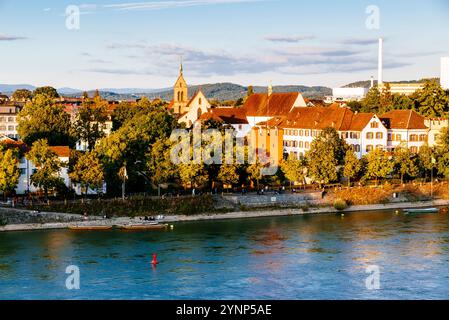 Rangées de maisons sur la rive droite à Kleinbasel, vues du Palatinat, Pfalz, plate-forme d'observation. Bâle, Canton Bâle-ville, Suisse, Europe. Banque D'Images