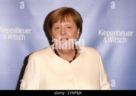 Angela Merkel, die ehemalige Bundeskanzlerin BEI der Buchpremiere ihrer Memoiren Freiheit am 26.11.2024 im Deutschen Theater in Berlin Buchpremiere von Angela Merkels Freiheit im Deutschen Theater in Berlin *** Angela Merkel, ancienne chancelière allemande à la première de ses mémoires Freiheit le 26 11 2024 au Deutsches Theater de Berlin Banque D'Images