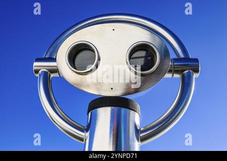 Une vue sur un télescope depuis un point de vue Banque D'Images