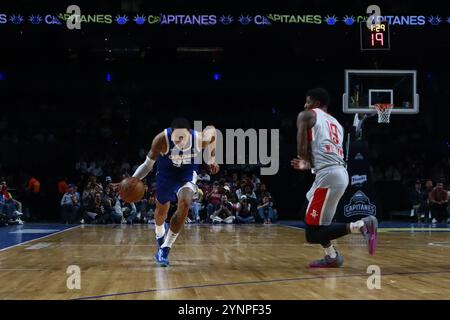 Mexico, Mexique. 25 novembre 2024. Juan Toscano-Anderson #95 des Capitanes se dirige vers le panier lors du match de tournoi de la ligue G de la NBA entre les Vipers de la vallée du Rio Grande et les Capitanes de Mexico à l'Arena Ciudad de México. Les Capitanes battent les Vipers 119 - 104. Le 24 novembre 2024 à Mexico, Mexique. (Photo de Carlos Santiago/ crédit : Eyepix Group/Alamy Live News Banque D'Images