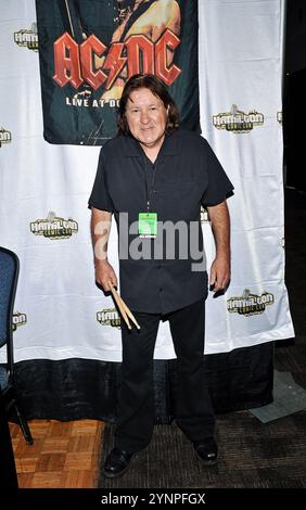 21 septembre 2024 - Hamilton, Ontario, Canada. Musicien Simon Wright, batteur AC/DC à Hamilton Comic Con 2024 au Hamilton Convention Centre par Carmen's.. (Crédit image : © Brent Perniac/AdMedia via ZUMA Press Wire) USAGE ÉDITORIAL SEULEMENT! Non destiné à UN USAGE commercial ! Banque D'Images