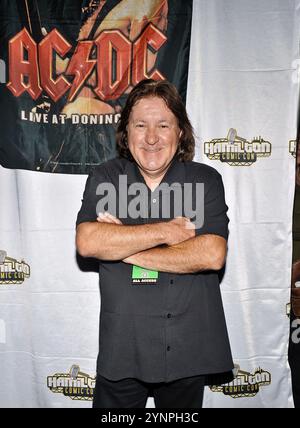 21 septembre 2024 - Hamilton, Ontario, Canada. Musicien Simon Wright, batteur AC/DC à Hamilton Comic Con 2024 au Hamilton Convention Centre par Carmen's.. (Crédit image : © Brent Perniac/AdMedia via ZUMA Press Wire) USAGE ÉDITORIAL SEULEMENT! Non destiné à UN USAGE commercial ! Banque D'Images