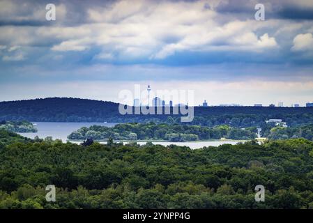 Vue sur Berlin depuis le palais du Belvédère, sur les forêts et les lacs autour de Berlin Banque D'Images