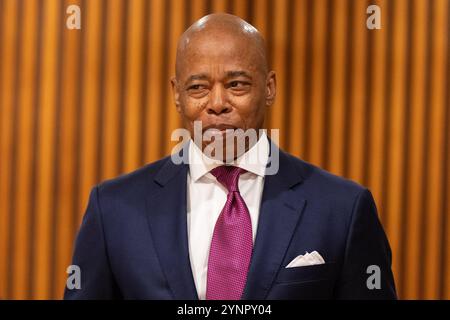 New York, New York, États-Unis. 25 novembre 2024. Le maire Eric Adams arrive pour la cérémonie de serment de Jessica Tisch en tant que commissaire de police à One police Plaza à New York le 25 novembre 2024 (crédit image : © Lev Radin/Pacific Press via ZUMA Press Wire) USAGE ÉDITORIAL SEULEMENT! Non destiné à UN USAGE commercial ! Banque D'Images