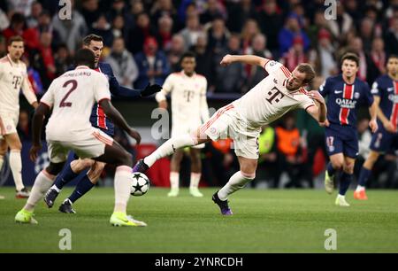 MUNICH, ALLEMAGNE - NOVEMBRE 26 : Harry Kane du Bayern Muenchen en action lors du match MD5 de l'UEFA Champions League 2024/25 entre le FC Bayern München et le Paris Saint-Germain au Football Arena Munich le 26 novembre 2024 à Munich, Allemagne. © diebilderwelt / Alamy Live News Banque D'Images