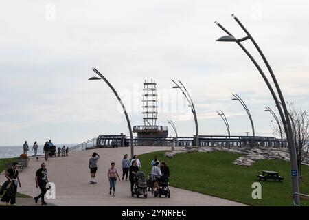 Brant Street Pier au parc Spencer Smith au centre-ville de Burlington, Ontario, Canada Banque D'Images
