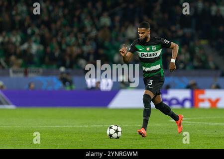 Lisbonne, Portugal. 26 novembre 2024. 26 novembre 2024. Lisbonne, Portugal. Le défenseur du Sporting des pays-Bas Jeremiah est juste (3) en action lors du match de la phase de groupes pour l'UEFA Champions League, Sporting vs Arsenal crédit : Alexandre de Sousa/Alamy Live News Banque D'Images