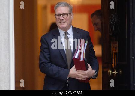 Londres, Royaume-Uni. 27 novembre 2024. Le premier ministre britannique Sir Keir Starmer quitte Downing Street pour les PMQ. Crédit : Justin Ng/Alamy Live News. Banque D'Images