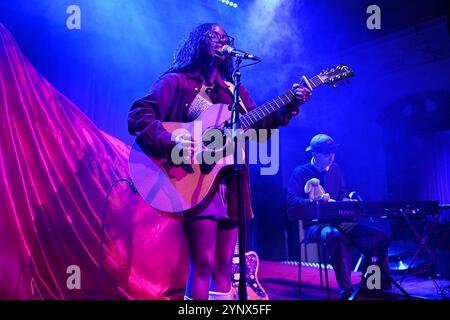 Londres, Royaume-Uni. ROYAUME-UNI. 26 novembre 2024. LONDRES, ANGLETERRE - NOVEMBRE 26 : Leonie Biney se produisant au Bush Hall, Shepherd's Bush le 26 novembre 2024 à Londres, Angleterre. CAP/Mar © Mar/Capital Pictures crédit : Capital Pictures/Alamy Live News Banque D'Images