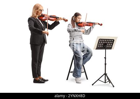 Professeur et élève jouant un violon isolé sur fond blanc Banque D'Images