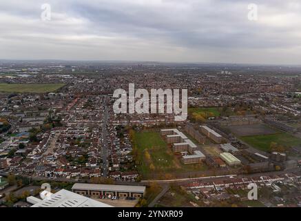 Une vue aérienne de Hounslow dans l'ouest de Londres, Royaume-Uni Banque D'Images