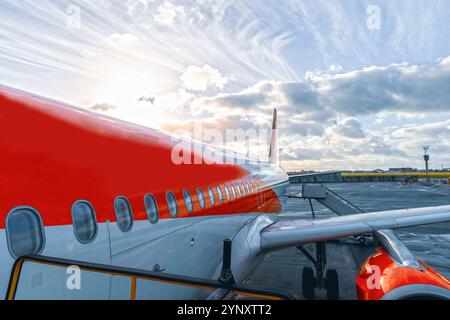 Avion garé à l'aéroport de Copenhague. Copenhague, Danemark. Photo de haute qualité Banque D'Images