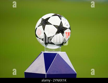 Allianz Areana, Munich, Allemagne. 26 novembre 2024. Le ballon lors d'un match de la Ligue des Champions jour 5, FC Bayern Munich contre Paris Saint-Germain, à Allianz Areana, Munich, Allemagne. Ulrik Pedersen/CSM/Alamy Live News Banque D'Images