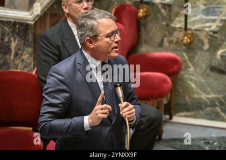 Paris, France. 27 novembre 2024. Le vice-ministre français des Transports François Durovray intervient lors d’une séance de questions au gouvernement à l’Assemblée nationale à Paris le 27 novembre 2024. Photo de Firas Abdullah/ABACAPRESS. COM Credit : Abaca Press/Alamy Live News Banque D'Images