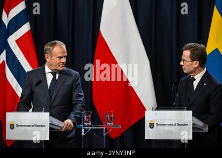 Flen, Suède. 27 novembre 2024. FLEN, SUÈDE 20241127Le premier ministre polonais Donald Tusk et le premier ministre suédois Ulf Kristersson lors du sommet de mercredi à Harpsund, Suède, les 27 novembre 2024. Photo : Henrik Montgomery/TT/Code 10060 crédit : TT News Agency/Alamy Live News Banque D'Images