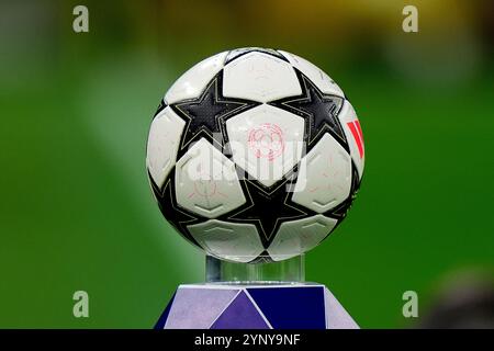 Milan, Italie. 06 novembre 2024. Ballon officiel lors du match de football de l'UEFA Champions League entre l'Inter et Leipzig au stade San Siro de Milan, dans le nord de l'Italie - mardi 26 novembre 2024. Sport - Soccer . (Photo de Spada/LaPresse) crédit : LaPresse/Alamy Live News Banque D'Images