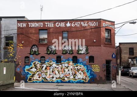 Nouvelle murale de Toronto Tree Care sur Alex Faulkner Lane à Etobicoke, Toronto, Ontario, Canada Banque D'Images