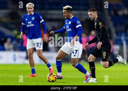 Cardiff, Royaume-Uni. 27 novembre 2024. Callum Robinson de Cardiff City en action. EFL Skybet championnat match, Cardiff City contre Queens Park Rangers au Cardiff City Stadium à Cardiff, pays de Galles, mercredi 27 novembre 2024. Cette image ne peut être utilisée qu'à des fins éditoriales. Usage éditorial exclusif, photo de Lewis Mitchell/Andrew Orchard photographie sportive/Alamy Live News crédit : Andrew Orchard photographie sportive/Alamy Live News Banque D'Images