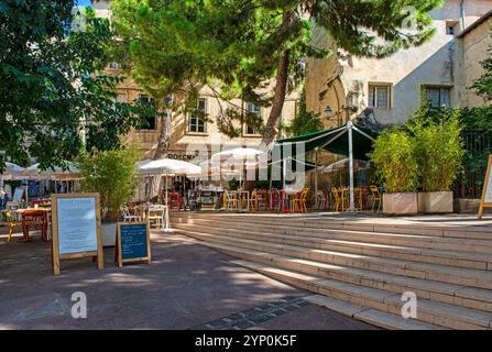 Café Rosemarie sur la rue des Soeurs noires à Montpellier, France Banque D'Images