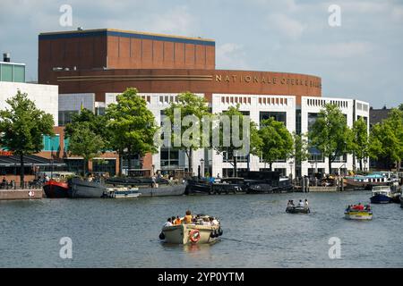 09.08.2024, pays-Bas, Hollande du Nord, Amsterdam - Het Muziektheater, nationale Opera & Ballet sur l'Amstel dans le Grachtenguertel. 00A230619D848CAR Banque D'Images