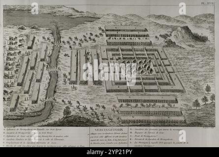 Guerres gauloises (58 BC-50 BC). Vercingétorix attaque l'armée de César avec sa cavalerie sur trois flancs différents. Cette cavalerie, ayant été vaincue, traverse la rivière pour rejoindre son infanterie. Gravure. « Commentaires de Cesar, avec des notes historiques, critiques et militaires » du comte Turpin de Crissé. Volume II. publié à Montargis et vendu à Paris, 1785. Banque D'Images