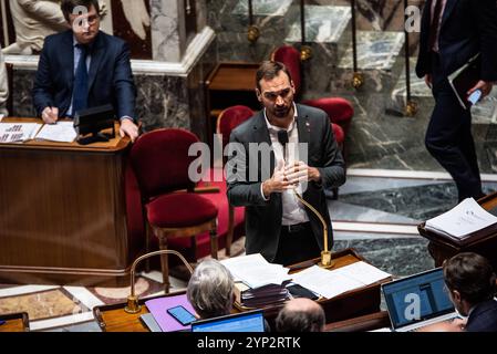 FRANCE-POLITIQUE-GOUVERNEMENT-PARLEMENT Ugo Bernalicis, député de la France Insoumise, au parlement lors du débat sur l'abrogation de la réforme des retraites. À Paris, le 28 novembre 2024. PARIS ILE-DE-FRANCE FRANCE COPYRIGHT : XANDREAXSAVORANIXNERIX FRANCE-POLITICS-GOVERNMENT-PARLI ASAVORANINERI-8 Banque D'Images