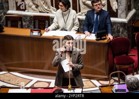 FRANCE-POLITIQUE-GOUVERNEMENT-PARLEMENT Astrid Panosyan-Bouvet, ministre du travail et de l'emploi, au parlement lors du débat sur l'abrogation de la réforme des retraites. À Paris, le 28 novembre 2024. PARIS ILE-DE-FRANCE FRANCE COPYRIGHT : XANDREAXSAVORANIXNERIX FRANCE-POLITICS-GOVERNMENT-PARLI ASAVORANINERI-4 Banque D'Images