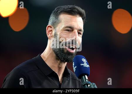 Photo du dossier datée du 24/08/22 de Ruud van Nistelrooy. L’ancien attaquant de Manchester United Ruud van Nistelrooy est le premier à devenir le nouvel entraîneur de Leicester. Le Néerlandais semble prêt à remplacer Steve Cooper au King Power Stadium après le limogeage du Gallois le week-end dernier, l’agence de presse PA comprend. Date d'émission : jeudi 28 novembre 2024. Banque D'Images