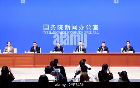 Pékin, Chine. 28 novembre 2024. Une conférence de presse est organisée par le Bureau d'information du Conseil d'Etat à Beijing, capitale de la Chine, le 28 novembre 2024. Crédit : Pan Xu/Xinhua/Alamy Live News Banque D'Images