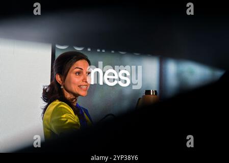 Mumbai, Inde. 28 novembre 2024. Nyrika Holkar, directrice exécutive, Godrej Enterprises Group (GEG), s’exprime lors du lancement du logo de la marque Godrej actualisé lors d’un événement à Mumbai. Crédit : SOPA images Limited/Alamy Live News Banque D'Images