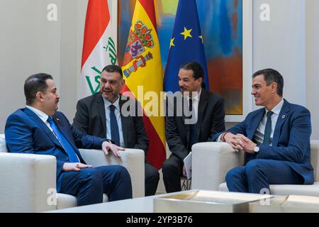 Madrid, Espagne. 28 novembre 2024. Le premier ministre espagnol Pedro Sanchez (à droite) rencontre le premier ministre irakien Mohammed Shia' Al Sudani (à gauche) au Palais de Moncloa. (Photo de Guillermo Gutierrez Carrascal/SOPA images/SIPA USA) crédit : SIPA USA/Alamy Live News Banque D'Images