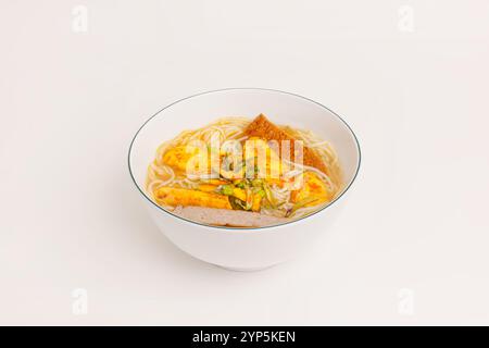 Banh Canh Ca Loc mien Tay, soupe épaisse de nouilles au riz avec poisson Snakehead, vue en perspective Banque D'Images