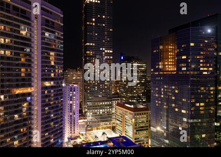 Immeubles de bureaux et d'appartements à Brickell, Downtown, Miami, Floride, États-Unis Banque D'Images